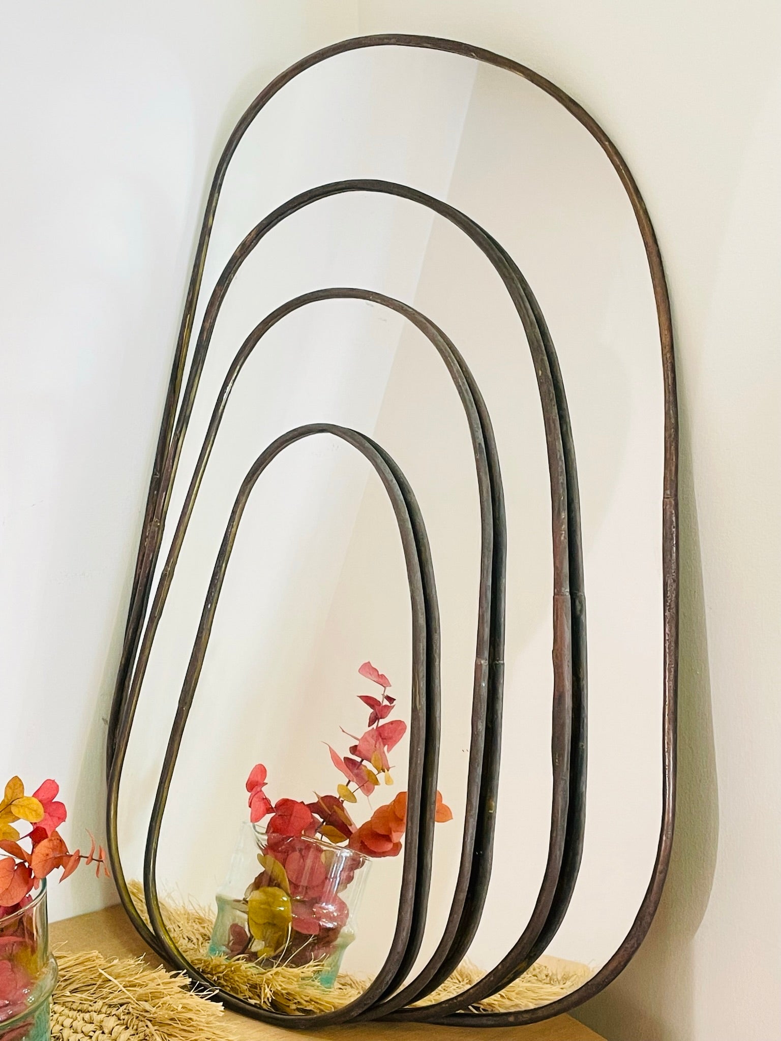 Miroir Trapèze Noir en Laiton